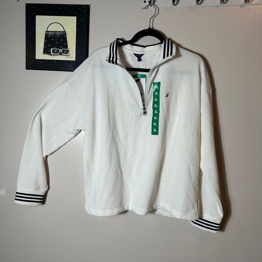 Nautica white sweater with Dark Blue Accents - Picture 8 of 10